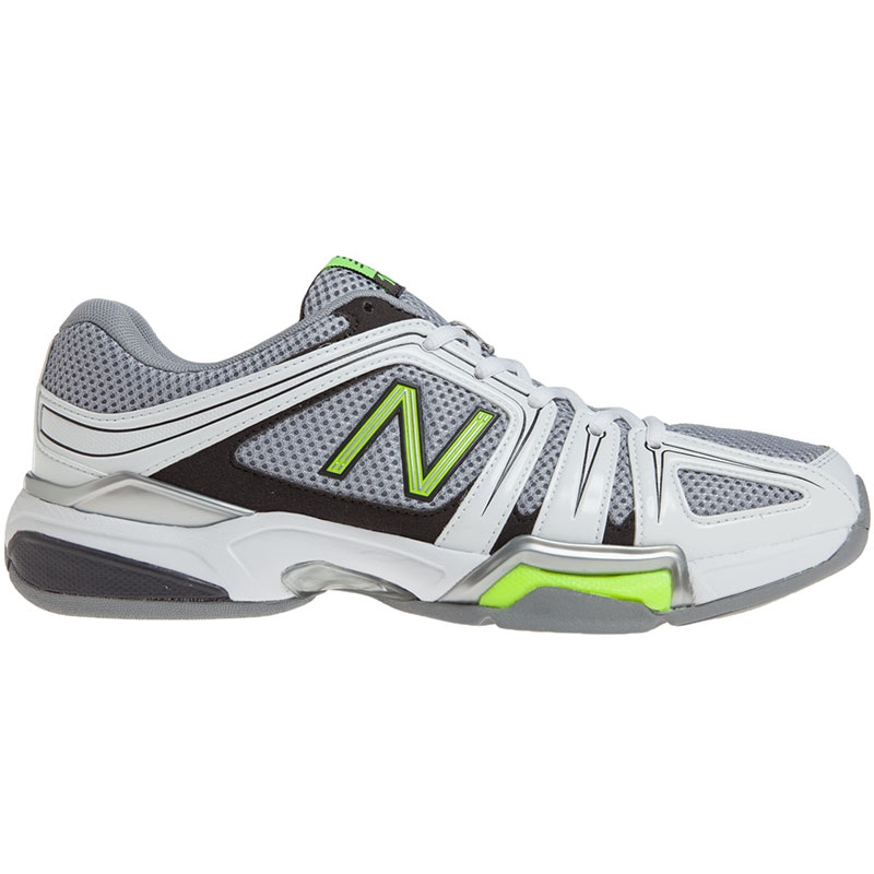 wide tennis shoes