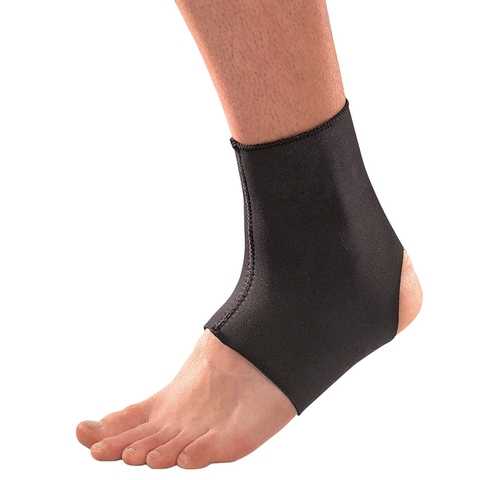 Mueller Neoprene Ankle Sleeve .