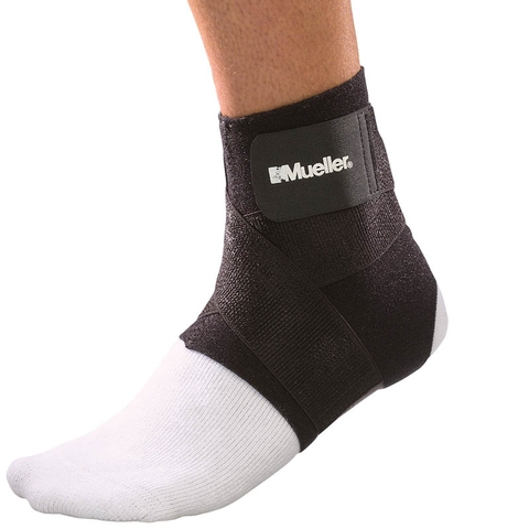 Mueller Adjustable Ankle Stabilizer .