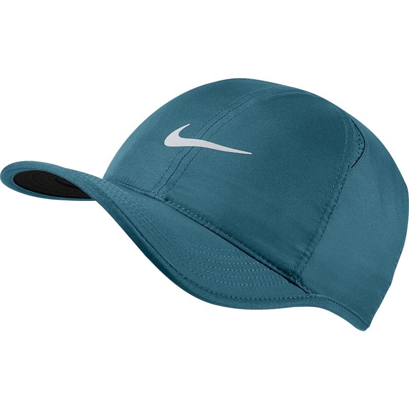 nike team featherlight hat