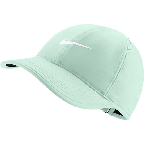 nike featherlight dri fit hat womens