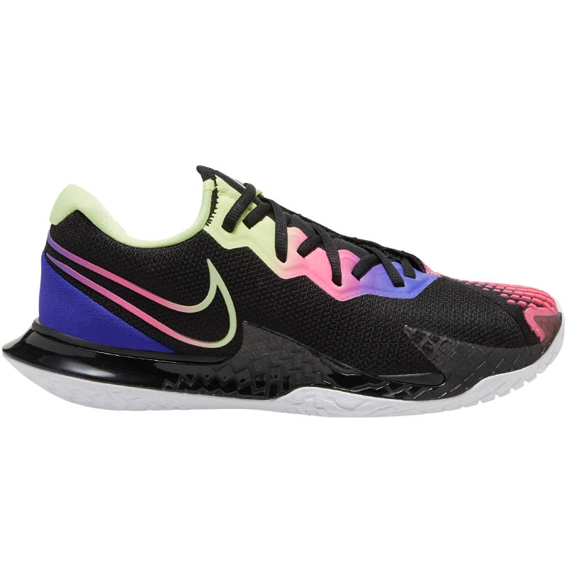 black nike air tennis shoes