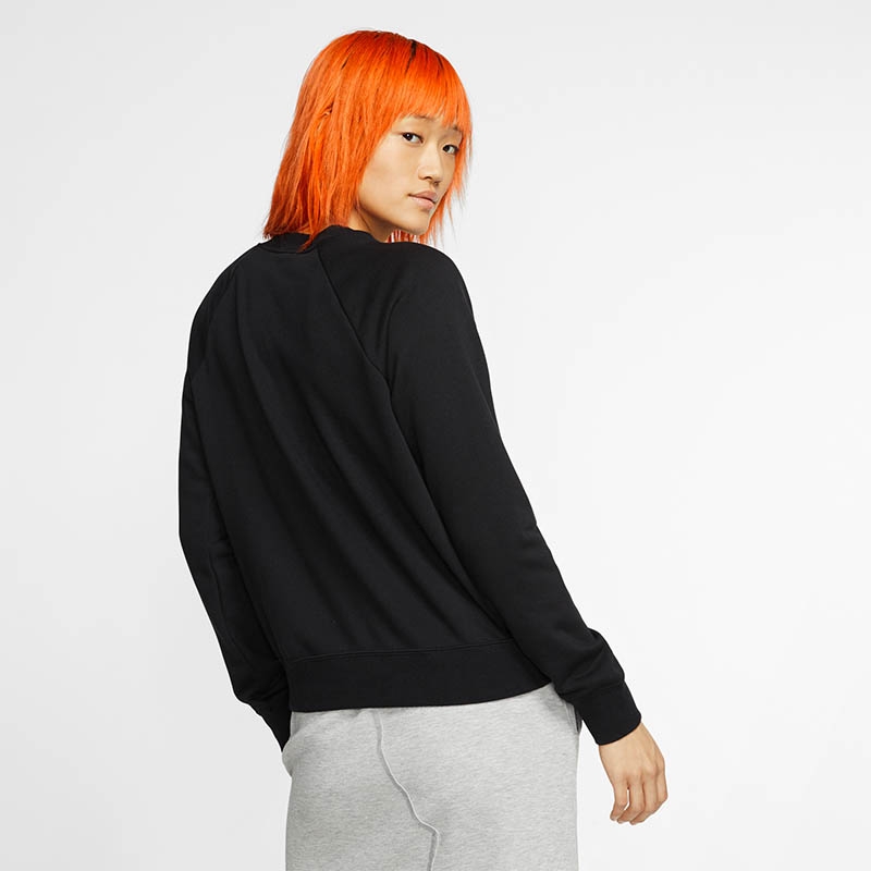 nike women's essential sweatshirt
