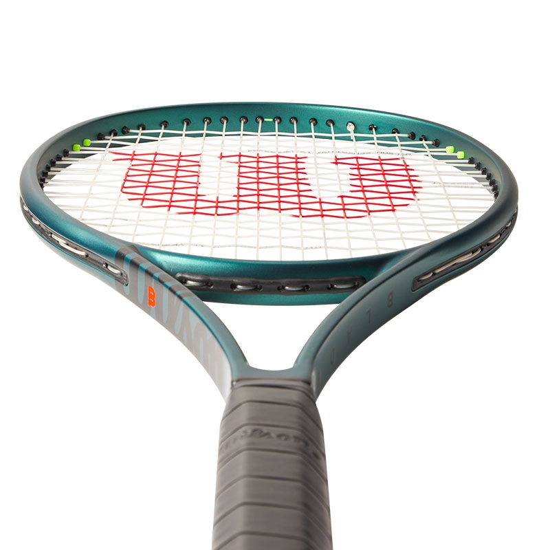 Wilson Blade 98 16x19 V9.0 Tennis Racquet .