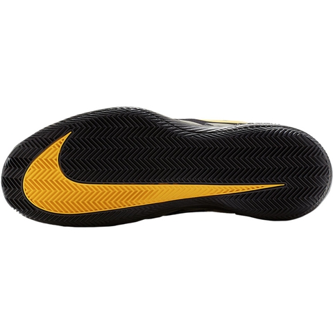 nike glove tennis shoes